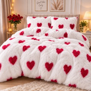 Lenjerie pat dublu, Super Pufoasa COCOLINO Fluffy, 4 piese, Alb, inimioare rosii