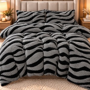 Lenjerie pat dublu, din Blanita COCOLINO Sherpa, cu ELASTIC, 4 piese, Gri inchis, Zebra Print