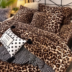 Lenjerie pat dublu, Super Pufoasa COCOLINO, 4 piese, Bej, Animal Print