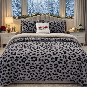 Lenjerie pat dublu, din Blanita Cocolino Sherpa, cu ELASTIC, 4 piese, Gri, Leopard Print