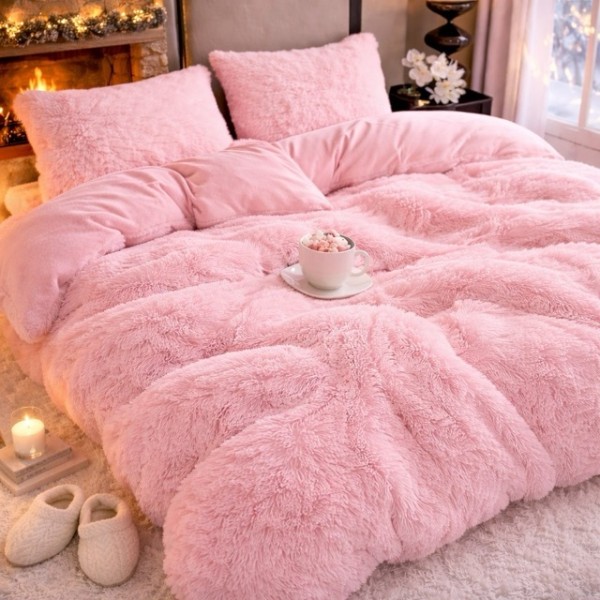 Lenjerie pat super pufoasa COCOLINO Fluffy 4 piese roz [1]