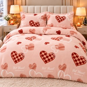 Lenjerie pat dublu, Super Pufoasa COCOLINO, 4 piese, inimioare, roz Lenjerie pat dublu, Super Pufoasa COCOLINO, 4 piese, inimioare, roz