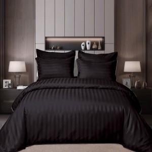 Lenjerie HoReCa, pat dublu, Damasc Finetat Deluxe cu Elastic, 6 piese, Pucioasa, Negru Lenjerie HoReCa, pat dublu, Damasc Finetat Deluxe cu Elastic, 6 piese, Pucioasa, Negru