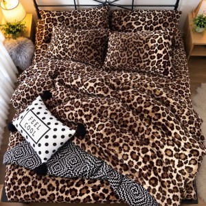 Lenjerie pat dublu, Super Pufoasa COCOLINO, 4 piese, Bej, Maro, Animal Print