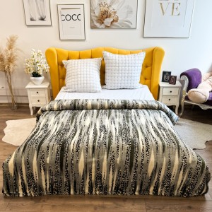Patura pufoasa cocolino 200x230cm, 240g/mp, Olive, Negru, Animal Print Patura pufoasa cocolino 200x230cm, 240g/mp, Olive, Negru, Animal Print