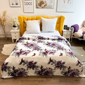 Patura pufoasa cocolino 200x230cm, 240g/mp, Alb, Fluturi si Trandafiri Patura pufoasa cocolino 200x230cm, 240g/mp, Alb, Fluturi si Trandafiri