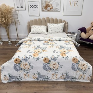 Pătură Super Soft Cocolino, 200x230 cm – Răsfăț absolut în zilele reci, Crem, flori