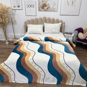 Patura Pufoasa CoCoLiNo (Fleece), 200x230cm, 240gr/mp, Crem, Verde, Bej, Maro, Dungi, Steluțe - Răsfățul Perfect pentru Serile Racoroase