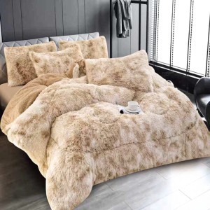 Pilota Cocolino Fluffy, 200x230cm si 2 fete de perna 50x70cm, Bej Degrade Pilota Cocolino Fluffy, 200x230cm si 2 fete de perna 50x70cm, Bej Degrade