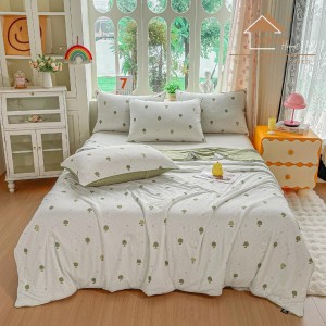 Pilota de Vara Racoritoare Ice Touch, 200x230cm + 2 fete de perna 50x70cm - Ultra Usoara, Efect Instant de Racorire si Confort Maxim, Vernil, Pomisori