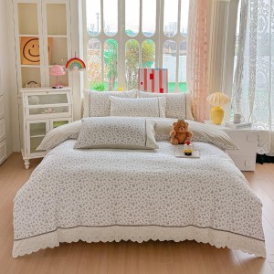 Lenjerie de Pat Premium, Bumbac 100%, cu Broderie si Volanase din Dantela, 4 Piese, Cearsaf cu Elastic, Alb, Bej, Bleu, Floricele Lenjerie de Pat Premium, Bumbac 100%, cu Broderie si Volanase din Dantela, 4 Piese, Cearsaf cu Elastic, Alb, Bej, Bleu, Floricele
