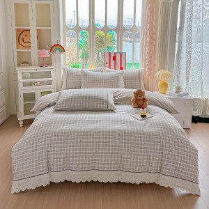 Lenjerie de Pat Premium, Bumbac 100%, cu Broderie si Volanase din Dantela, 4 Piese, Cearsaf cu Elastic, Alb, Bej, Carouri Lenjerie de Pat Premium, Bumbac 100%, cu Broderie si Volanase din Dantela, 4 Piese, Cearsaf cu Elastic, Alb, Bej, Carouri