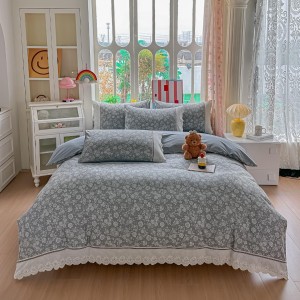 Lenjerie de Pat Premium, Bumbac 100%, cu Broderie si Volanase din Dantela, 4 Piese, Cearsaf cu Elastic, Gri, Floricele Lenjerie de Pat Premium, Bumbac 100%, cu Broderie si Volanase din Dantela, 4 Piese, Cearsaf cu Elastic, Gri, Floricele