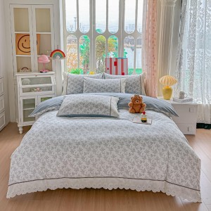 Lenjerie de Pat Premium, Bumbac 100%, cu Broderie si Volanase din Dantela, 4 Piese, Cearsaf cu Elastic, Alb, Bleu, Floricele Lenjerie de Pat Premium, Bumbac 100%, cu Broderie si Volanase din Dantela, 4 Piese, Cearsaf cu Elastic, Alb, Bleu, Floricele