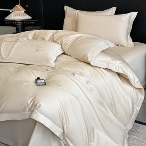 Lenjerie de Pat Premium Satin Deluxe cu Broderie Eleganta, Bumbac 100%, 4 Piese - Finete, Luciu Discret si Confort Superior, Ivoire Roses