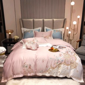 Lenjerie de Pat Premium Satin Deluxe cu Broderie Eleganta, Bumbac 100%, 4 Piese - Finete, Luciu Discret si Confort Superior, Pink Royal