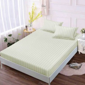 Cearsaf cu Elastic 180x200 cm Damasc Finetat, si 2 Fete de Perna 50x70 cm, culoarea oului de rata