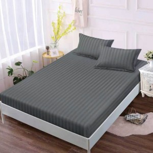 Cearsaf cu Elastic 180x200 cm Damasc Finetat, si 2 Fete de Perna 50x70 cm, Gri Cearsaf cu Elastic 180x200 cm Damasc Finetat, si 2 Fete de Perna 50x70 cm, Gri