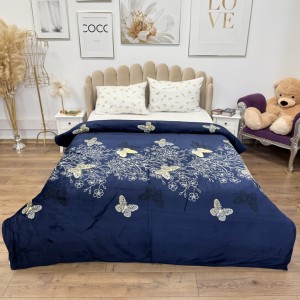 Pătură Super Soft Cocolino, 200x230 cm – Răsfăț absolut în zilele reci, Bleumarin, fluturi