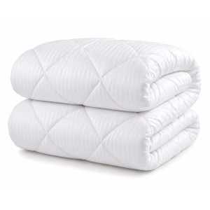 Pilota Iarna, tip DAMASC alb, PREMIUM, 200x220cm, 500 gr/m, Fabricata in Romania Pilota Iarna, tip DAMASC alb, PREMIUM, 200x220cm, 500 gr/m, Fabricata in Romania