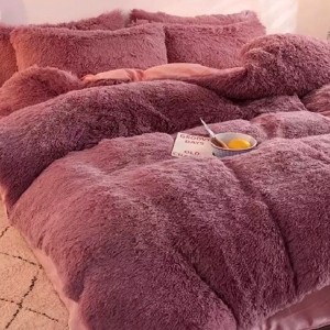 Lenjerie pat super pufoasa COCOLINO Fluffy 4 piese mov