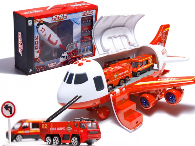 Aeronava de transport + 3 mașini de pompieri