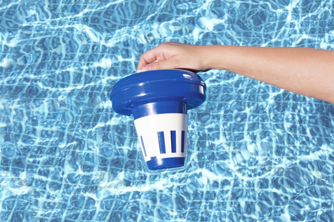 Plutitor dozator produse chimice pentru piscina