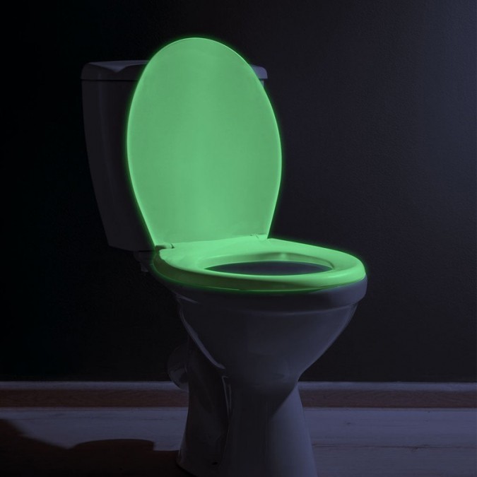 Capac de wc fosforescent, soft close, lumineaza verde in intuneric