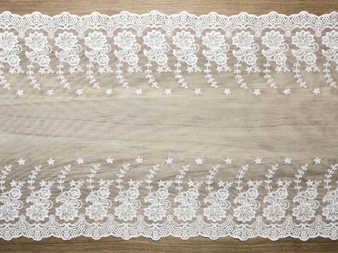 Lace off-white 0.45 x 9m (1 pc. / 9 lm)
