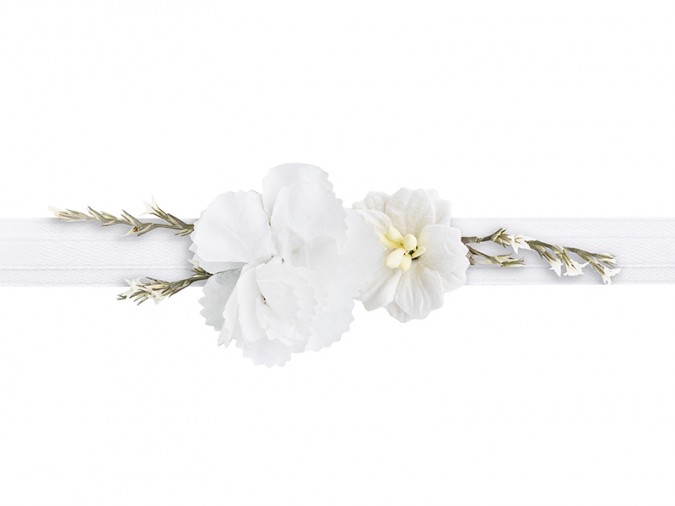 Flower wrist corsage white