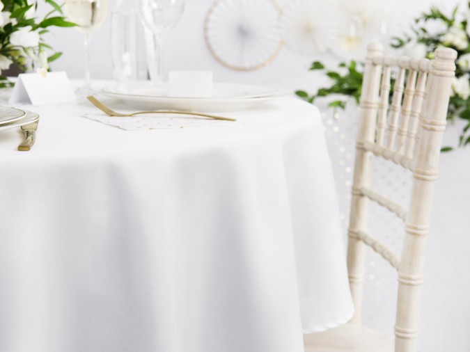 Tablecloth white 230cm