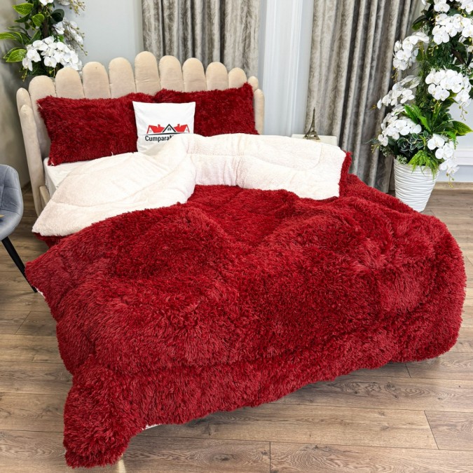 Pilota CoCoLiNo Fluffy cu Blanita tip Sherpa Alba 200x230cm + 2 fete de perna 50x70cm matlasata Visiniu