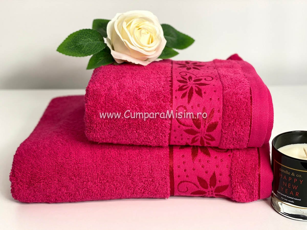 Set de 2 Prosoape Fuchsia Bordura Florala 500gr/mp din bumbac 100%